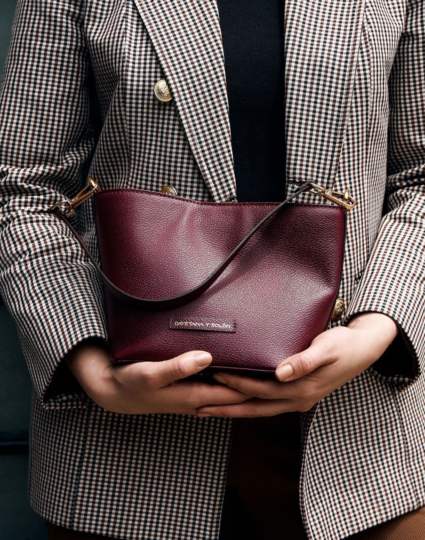 Bucket Cuero Mini Burgundy - Imagen 2