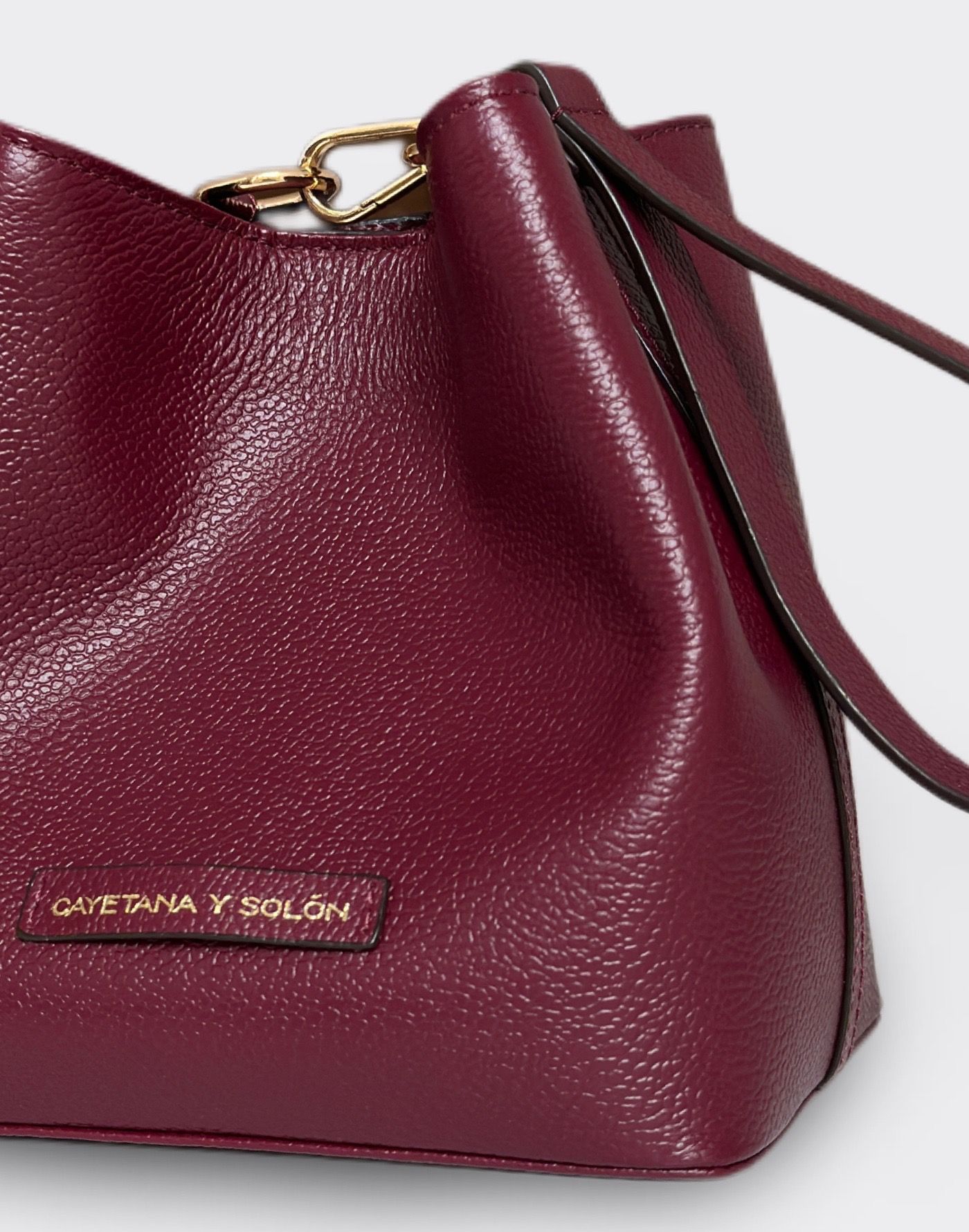 Bucket Cuero Mini Burgundy - Imagen 4