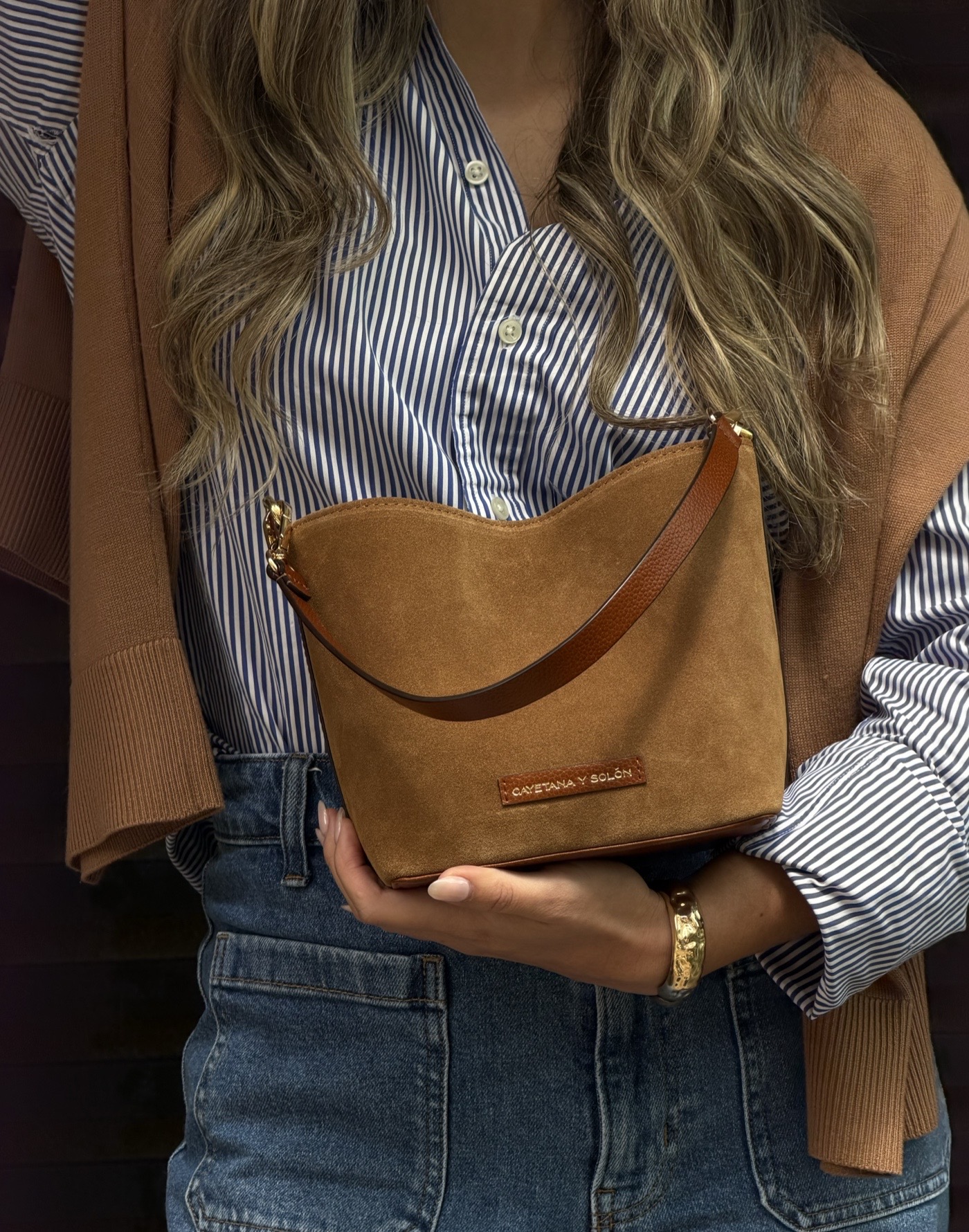 Bucket Suede Mini Bourbon - Imagen 2