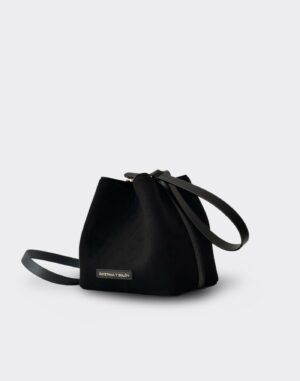 Bolso Bucket Mini en terciopelo negro y cuero negro de Cayetana y Solón